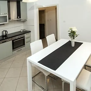 3* Pensionat Znjan